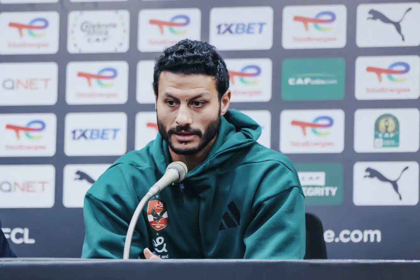 رسائل مشوقة من محمد الشناوي للاعب المتمرد في الأهلي.. التوتر زاد.