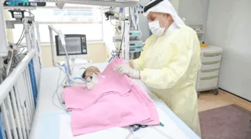 الربيعة: تحسين حالة التوأم السعودي (يارا ولارا) بعد 4 أيام من عملية فصلهما الناجحة