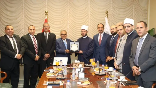 وزير الأوقاف يناقش مع رئيس المجلس الوطني للتدريب طرق تعزيز تأهيل الأئمة وزير الأوقاف يناقش مع رئيس المجلس الوطني للتدريب طرق تعزيز تأهيل الأئمة