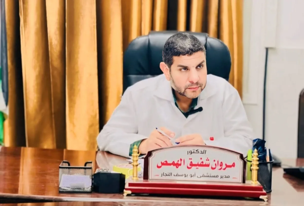 قوة إسرائيلية تعتقل مسؤول المستشفيات الميدانية في غزة قوة إسرائيلية تعتقل مسؤول المستشفيات الميدانية في غزة