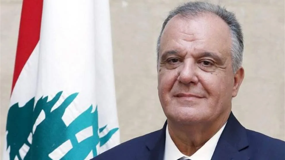 بوشكيان يردّ على اتهامه بالفرار بوشكيان يردّ على اتهامه بالفرار