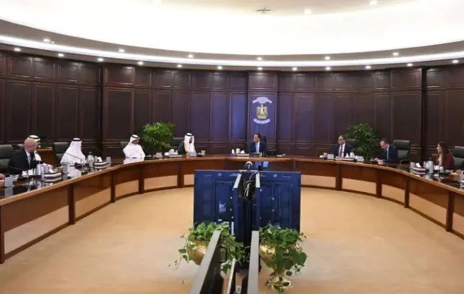 رئيس الوزراء يشدد على أهمية الاتفاقية الخاصة بحماية وتعزيز الاستثمار بين مصر والسعودية رئيس الوزراء يشدد على أهمية الاتفاقية الخاصة بحماية وتعزيز الاستثمار بين مصر والسعودية