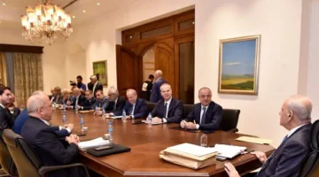 الرئيس بري يتناول “قضايا باتت بحاجة ملحة للحل”