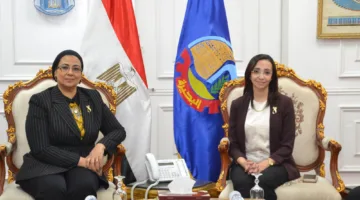 لتحقيق المبادرة الرئاسية “معًا بالوعي نحميها”: محافظ البحيرة ورئيس المجلس القومي للمرأة يناقشان خطة العمل.