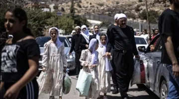 عائلات سورية نازحة تشارك تجارب مرعبة عاشوها في السويداء