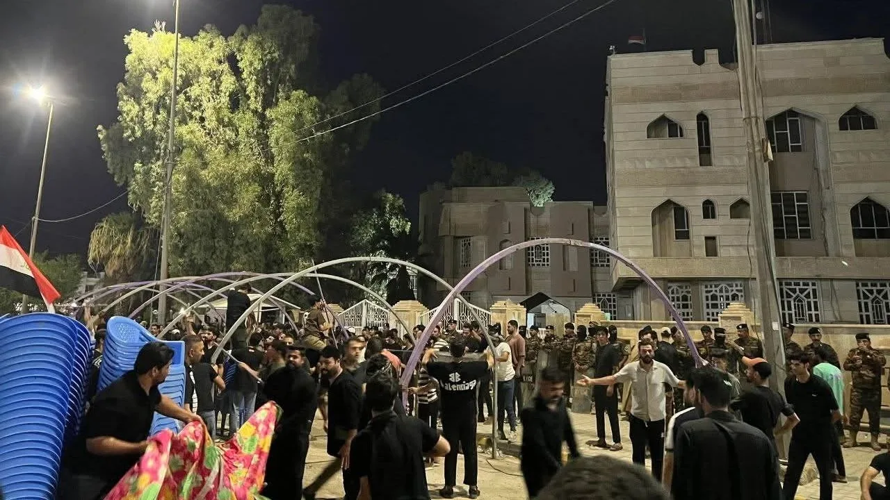 اعتصام أمام مقر مجلس محافظة واسط اعتصام أمام مقر مجلس محافظة واسط