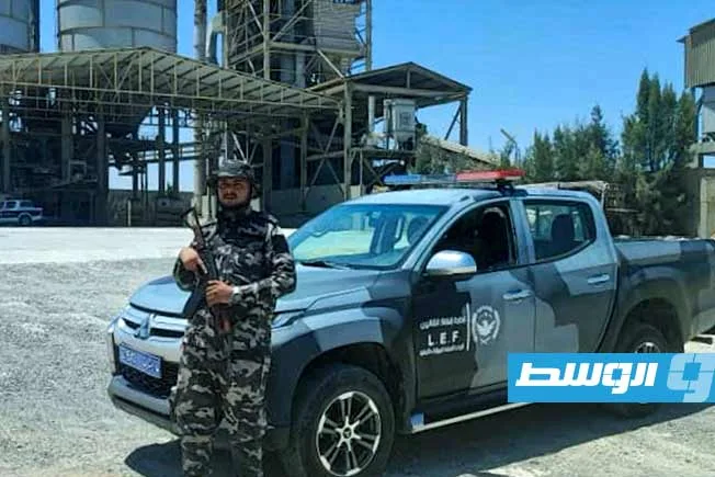 «تنفيذ القانون» يرفع الحراسة القضائية عن مصنع «الخليج للأسمنت» في زليتن «تنفيذ القانون» يرفع الحراسة القضائية عن مصنع «الخليج للأسمنت» في زليتن