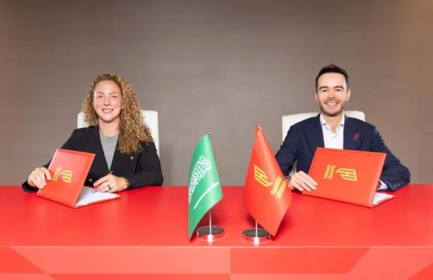 كارملينا الكندية تتولى الإشراف الفني على فريق كرة القدم النسائي في القادسية كارملينا الكندية تتولى الإشراف الفني على فريق كرة القدم النسائي في القادسية