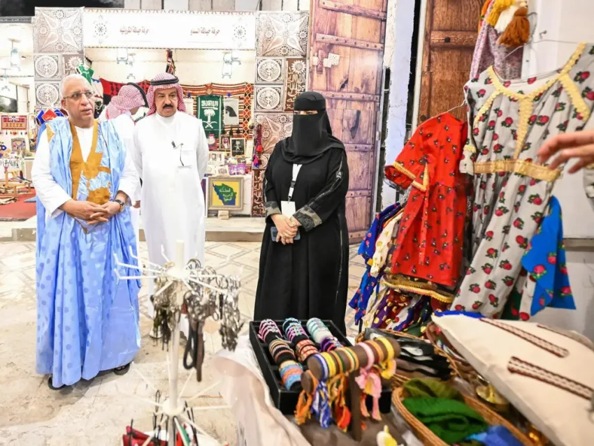السفير الموريتاني يعبّر عن إعجابه بمهرجان بيت حائل 2025 السفير الموريتاني يعبّر عن إعجابه بمهرجان بيت حائل 2025