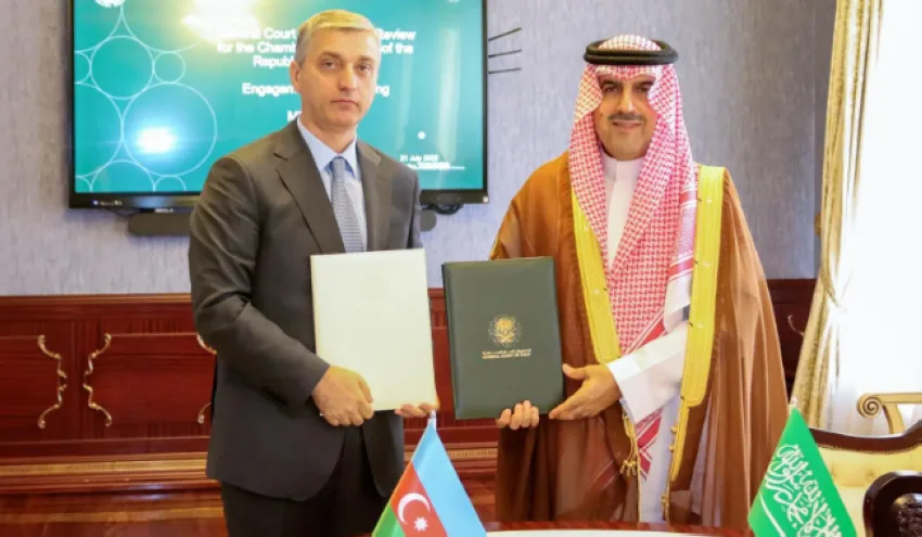 العنقري يبرم اتفاقية مع جولمامادوف للقيام بمهمة مراجعة النظير في أذربيجان