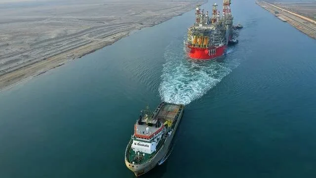 عودة 9 مليارات دولار إلى قناة السويس: معلومات عن الاستثمارات الألمانية في مصر، وذروة الفضة كملاذ آمن. عودة 9 مليارات دولار إلى قناة السويس: معلومات عن الاستثمارات الألمانية في مصر، وذروة الفضة كملاذ آمن.
