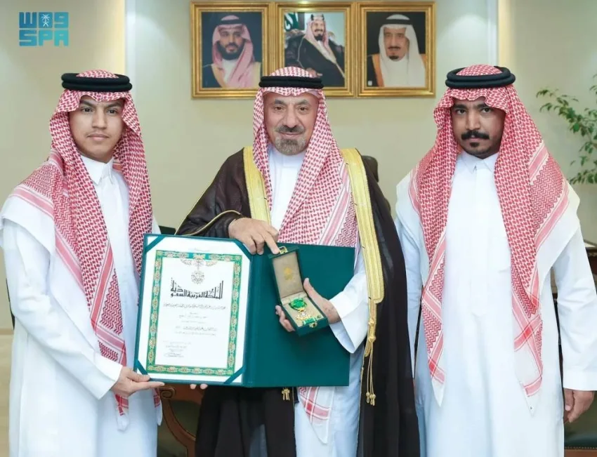 «وسام الملك المؤسس» لشاب قام بالتبرع بكليته لأخيه «وسام الملك المؤسس» لشاب قام بالتبرع بكليته لأخيه