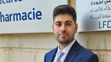 تهاني لابن برج الشمالي ساجد رياض قصير بمناسبة حصوله على شهادة الدكتوراه في الصيدلة