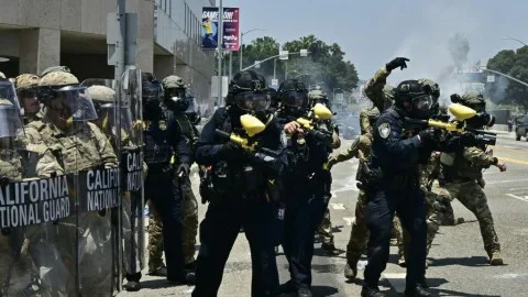 واشنطن تسحب 700 جندي من مشاة البحرية تم نشرهم في لوس أنجلوس واشنطن تسحب 700 جندي من مشاة البحرية تم نشرهم في لوس أنجلوس