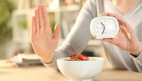 توقيت الوجبات قد يكون المفتاح لتقليل مخاطر السمنة والسكري