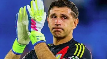 مانشستر يونايتد يفكر في ضم إيميليانو مارتينيز