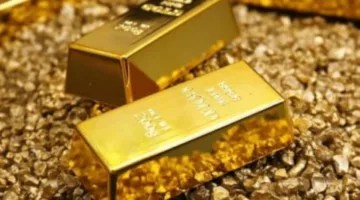 الذهب يصل إلى ذروته خلال أكثر من شهر مع انخفاض الدولار وترقب المستجدات التجارية