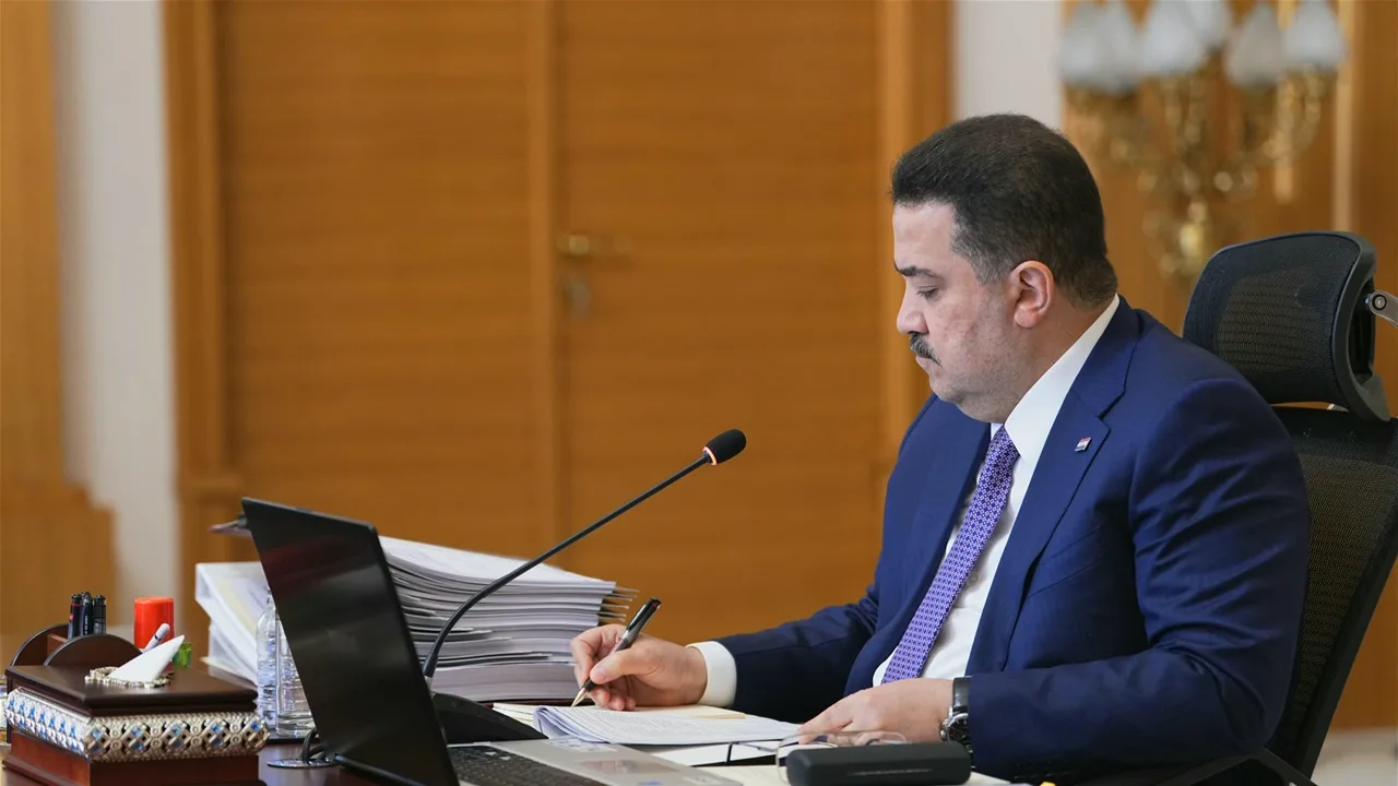 رئيس الوزراء يوافق على تحويل محافظ واسط إلى التحقيق في قضية حريق الكوت رئيس الوزراء يوافق على تحويل محافظ واسط إلى التحقيق في قضية حريق الكوت
