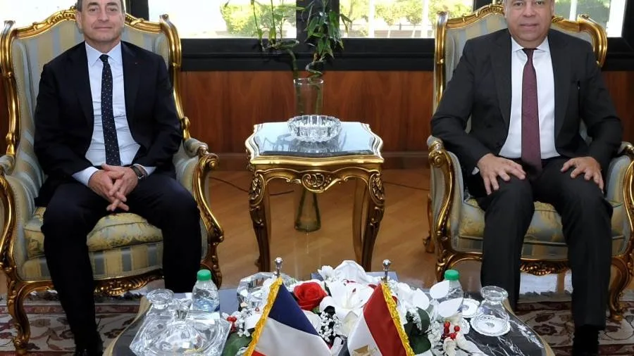وزير الطيران المدني يلتقي السفير الفرنسي ويثني على تنظيم معرض باريس للطيران الدولي وزير الطيران المدني يلتقي السفير الفرنسي ويثني على تنظيم معرض باريس للطيران الدولي