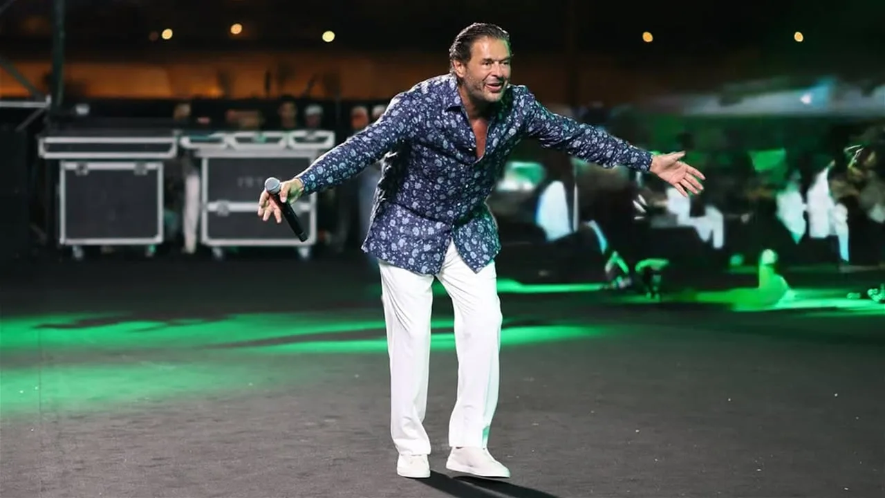 ما هو الرابط بين عبد الحليم حافظ؟ راغب علامة يتحدث عن الفيديو المثير للجدل. ما هو الرابط بين عبد الحليم حافظ؟ راغب علامة يتحدث عن الفيديو المثير للجدل.