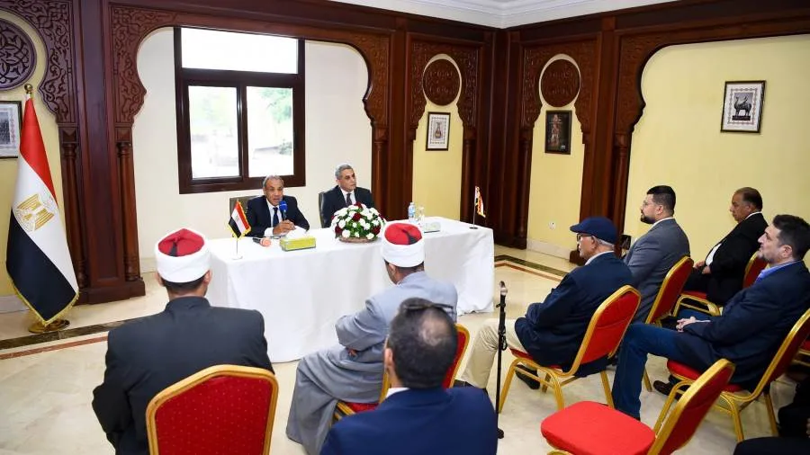 وزير الخارجية والهجرة يجتمع بأفراد الجالية المصرية في نيجيريا وزير الخارجية والهجرة يجتمع بأفراد الجالية المصرية في نيجيريا