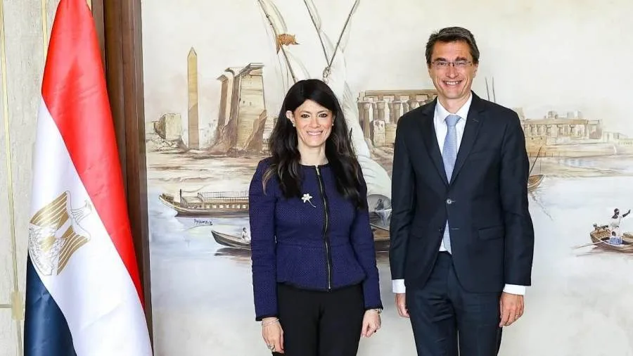 المشاط تناقش مع المدير الإقليمي للبنك الدولي تعزيز التعاون متعدد الأطراف لدعم التنمية الاقتصادية في مصر.