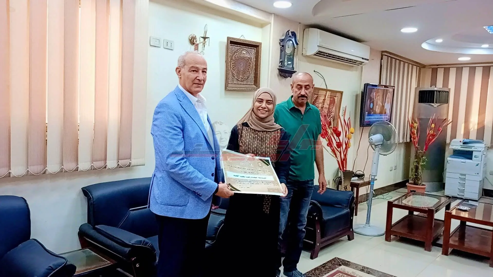 تقدير الفائزين بالمركز الأول في مسابقة الكنوز المصرية