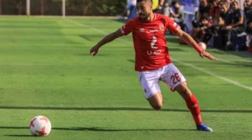 «مسيرة فخر».. باسم علي، لاعب الأهلي السابق، يعلن اعتزاله كرة القدم بشكل نهائي