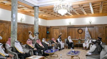 رئيس وزراء أفغانستان يستضيف الأمين العام لرابطة العالم الإسلامي في كابل.