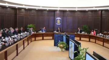 رئيس الوزراء يتابع تنفيذ إشارات الرئيس لإنشاء مركز عالمي لتخزين وتوزيع وتجارة الحبوب والبذور.