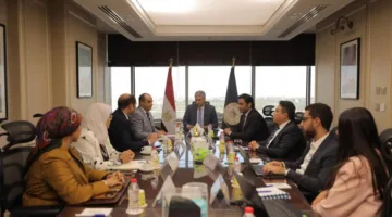 وزير السياحة يراقب التحضيرات لإطلاق منصة “رحلة” لتنسيق الرحلات المدرسية المجانية.