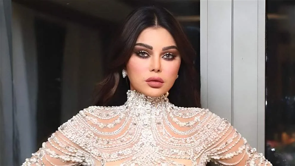هيفاء وهبي تتألق بإطلالة مميزة في حفل الأمل والفرح بجدة هيفاء وهبي تتألق بإطلالة مميزة في حفل الأمل والفرح بجدة