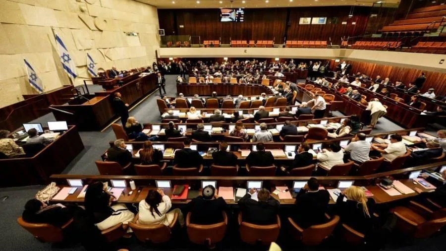 الكنيست يقرر بشأن “تطبيق السيادة الإسرائيلية” على الضفة الغربية الكنيست يقرر بشأن “تطبيق السيادة الإسرائيلية” على الضفة الغربية