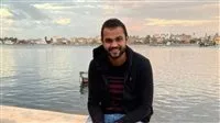 والد الشهيد مصطفى عفيفي يحدث عن اللحظات الأخيرة في حياة ابنه قبل أن يُغتال على يد حركة حسم الإرهابية. والد الشهيد مصطفى عفيفي يحدث عن اللحظات الأخيرة في حياة ابنه قبل أن يُغتال على يد حركة حسم الإرهابية.