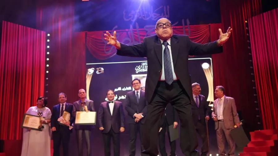 “المهرجان الوطني للمسرح” يكرم نجم البانتومايم أحمد نبيل “المهرجان الوطني للمسرح” يكرم نجم البانتومايم أحمد نبيل