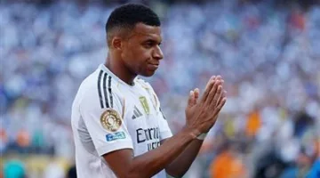 القميص التاريخي يُهدي إلى كيليان مبابي.. ريال مدريد يحتفي بنجمها الجديد