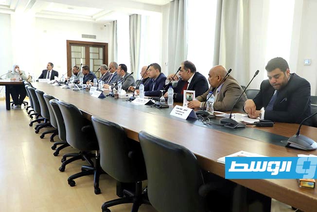 جانب من اجتماع مشترك للجمارك الليبية والمصرية بمنفذ أمساعد، الأحد 20 يوليو 2025 (غرفة التجارة والصناعة والزراعة مصراتة)