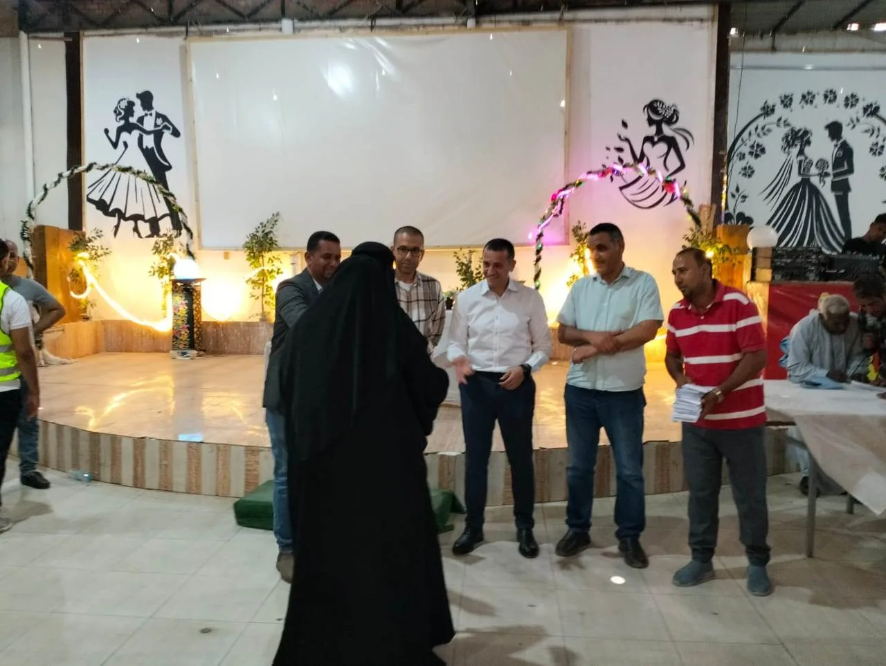 تخصيص منح مالية لـ 650 أسرة من ذوي الاحتياجات الخاصة بحضور نائب محافظ أسوان ومدير وزارة التضامن.