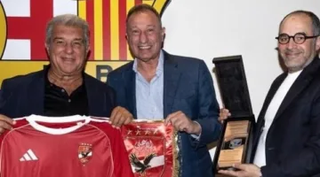 دموندو ديبورتيفو: الخطيب يوجه دعوة رسمية لبرشلونة لحضور افتتاح استاد الأهلي.