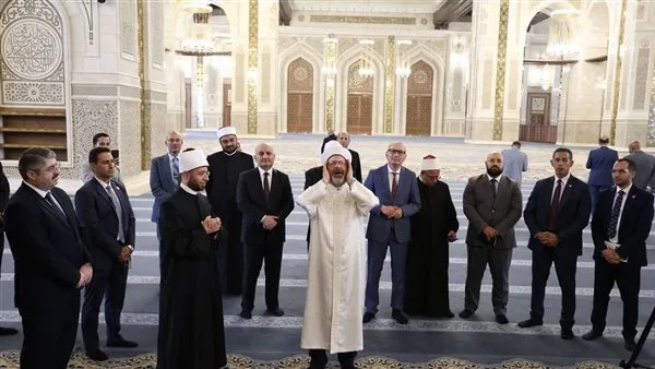 وزير تركي يؤذن من مسجد مصر الكبير: تقدير للرئيس السيسي على العاصمة الإدارية الجديدة وزير تركي يؤذن من مسجد مصر الكبير: تقدير للرئيس السيسي على العاصمة الإدارية الجديدة