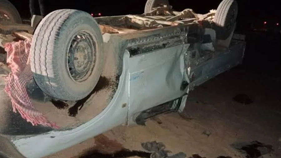 تعرض 10 عمال زراعيين لإصابات جراء انقلاب سيارة نقل في الصحراء النوبارية