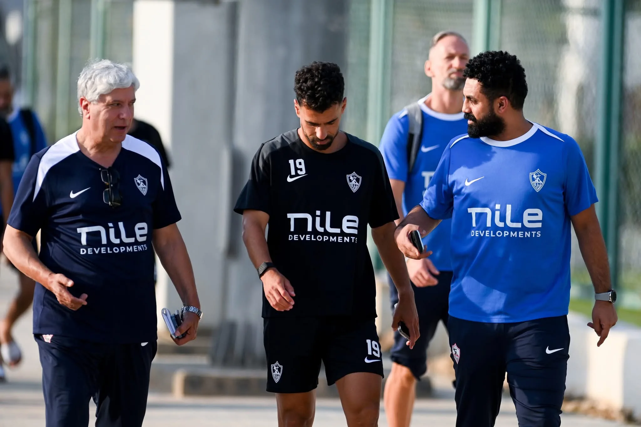 «التدريب مستمر».. الزمالك ينشر صورًا من تدريبات الفريق الجماعية | شاهد