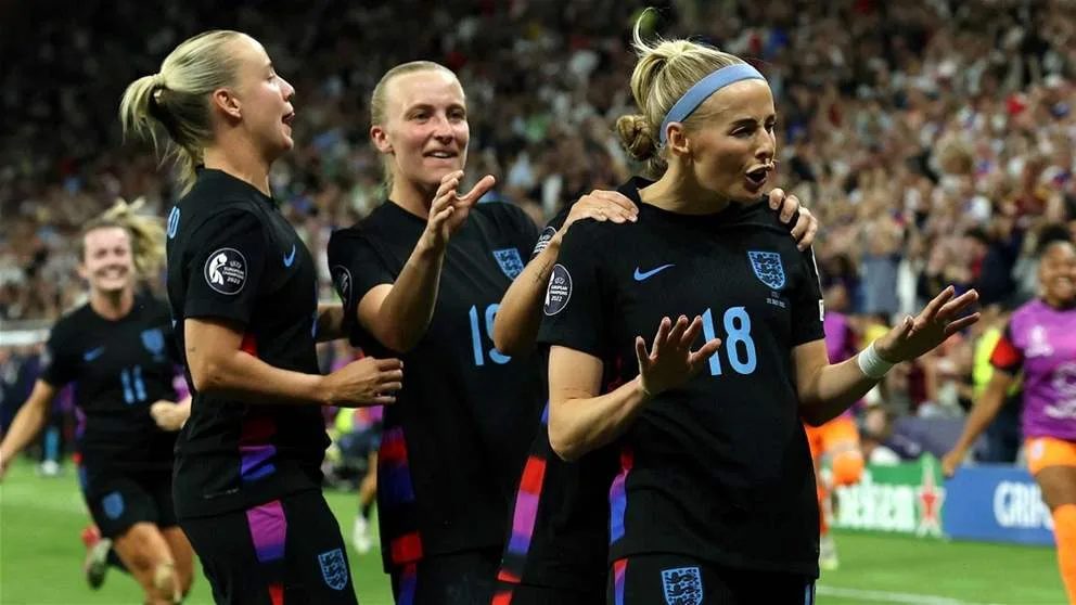 إنجلترا تُحقق انتصاراً مفاجئاً على إيطاليا وتتأهل إلى نهائي يورو 2025. إنجلترا تُحقق انتصاراً مفاجئاً على إيطاليا وتتأهل إلى نهائي يورو 2025.
