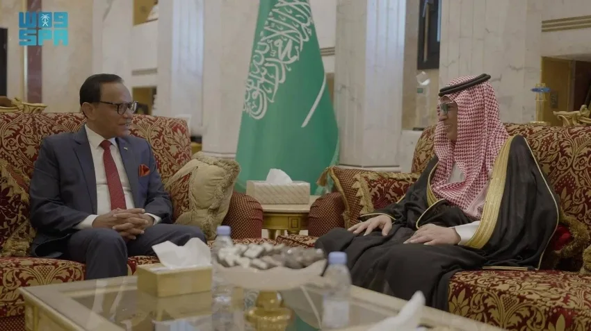 رئيس الهيئة العامة للإذاعة والتلفزيون يناقش فرص التعاون الإعلامي مع السفير السريلانكي