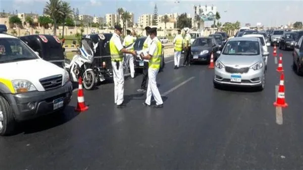 تكثيف الحملات المرورية على طرق القاهرة والجيزة.. ما السبب وراء ذلك؟
