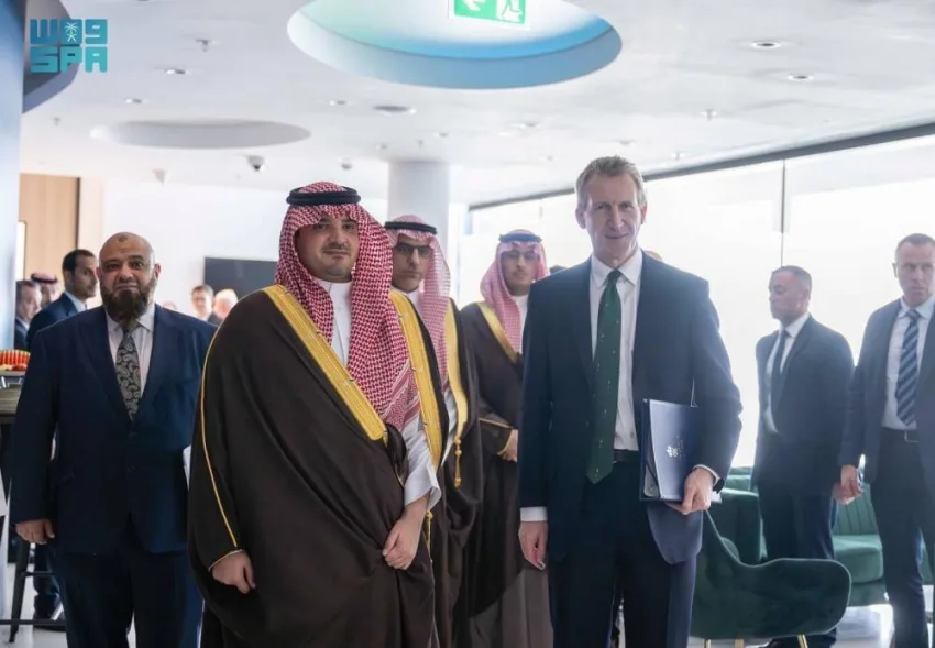وزير الداخلية يقوم بزيارة لمرافق «ويلينجتون» العسكرية في لندن وزير الداخلية يقوم بزيارة لمرافق «ويلينجتون» العسكرية في لندن