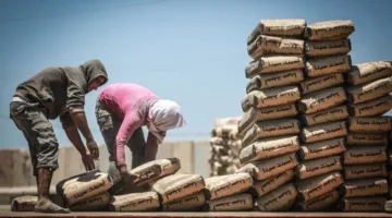 عاجل: شركة فيكا مصر تقدّم عرضًا للاستحواذ على أسمنت سيناء بسعر 41 جنيهًا للسهم.