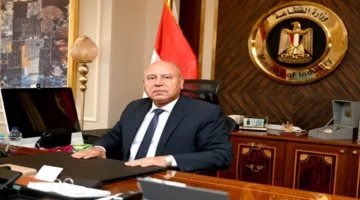 كامل الوزير يسلط الضوء على إنجازات مصر في تحسين البنية التحتية وتنمية القطاع الصناعي وتعزيز بيئة الاستثمار.