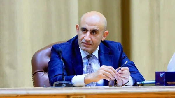الليلة.. وزير التعليم محمد عبد اللطيف يزور الإعلامي أسامة كمال في برنامجه الليلة.. وزير التعليم محمد عبد اللطيف يزور الإعلامي أسامة كمال في برنامجه