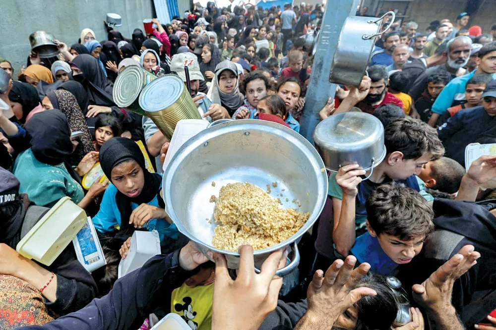 أكثر من 100 منظمة إنسانية دولية تدعو إلى اتخاذ إجراءات عاجلة لفتح المعابر مع غزة وإنهاء الحصار.